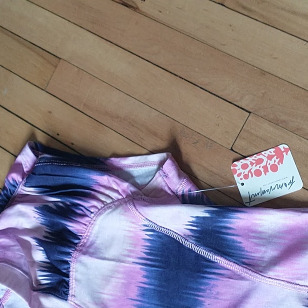Free People Movement True North Tee Heatwave Magenta Pink Size M - Picture 3 of 5
